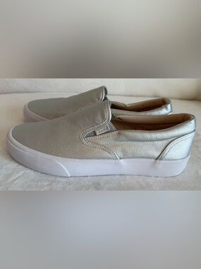 NEW Lugz Women's Clipper LX Slip-on Silver Metallic Sneakers Size 11